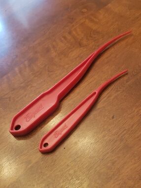 Vtg (2) Fairgrove Red Plastic Shrimp Deveiner, Cleaner, Pealer Tools